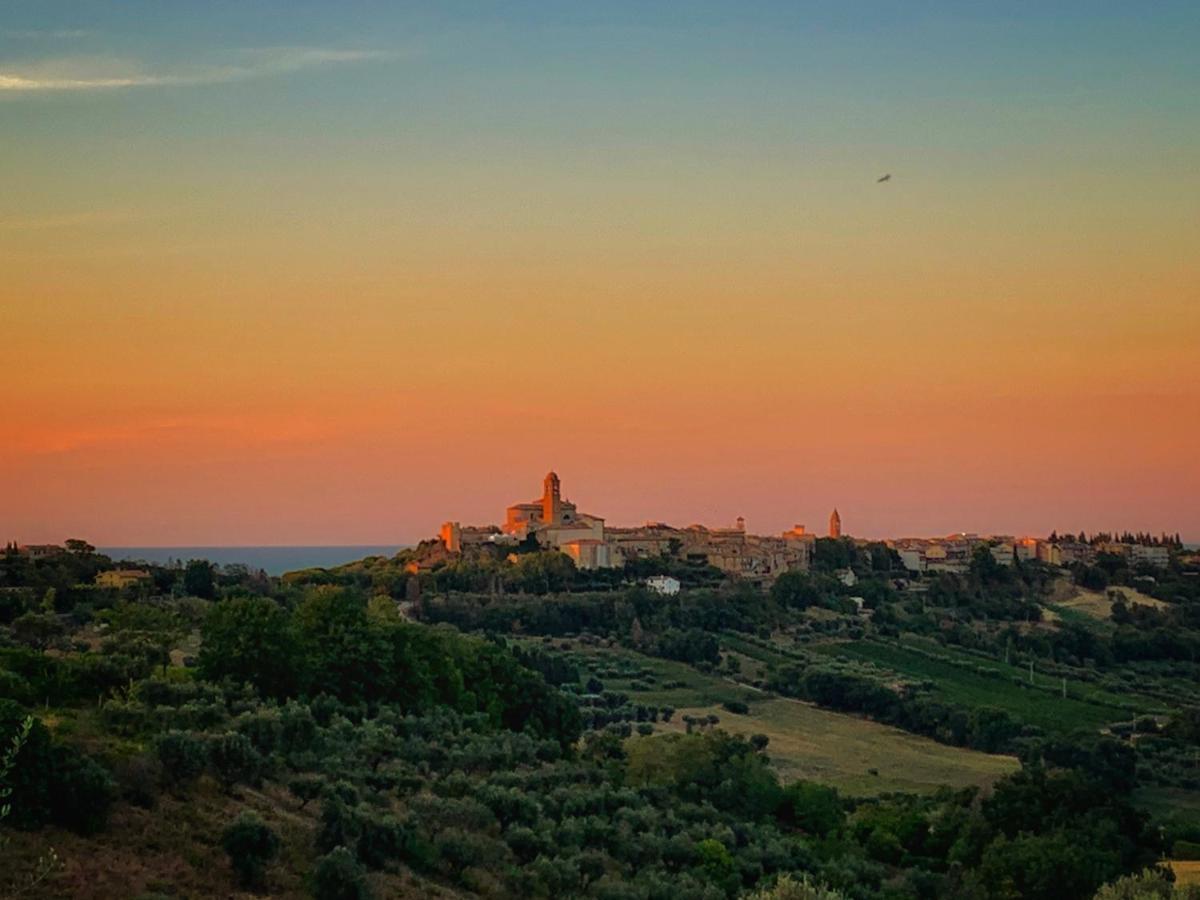 Chiaraluce Country House Massignano Exterior photo